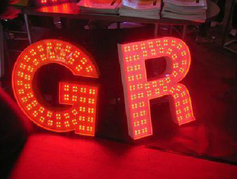 腾冲LED发光字常见的安装误区。